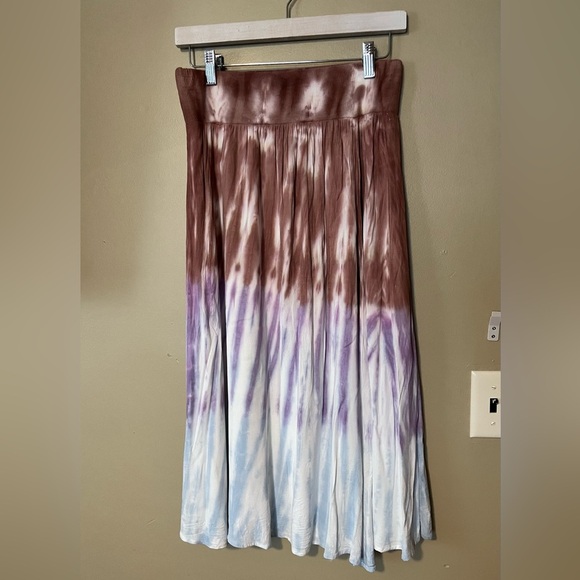 Chaser Stretch Silky Basics Rib Waist Faux Wrap MIDI Dress - Picture 3 of 6